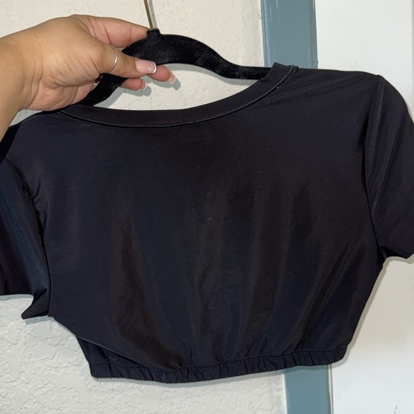Aerie women’s black crop top size medium - Picture 3 of 3